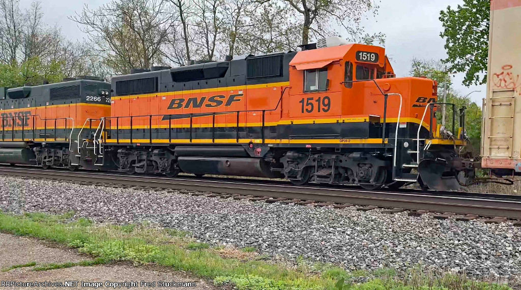 BNSF 1519